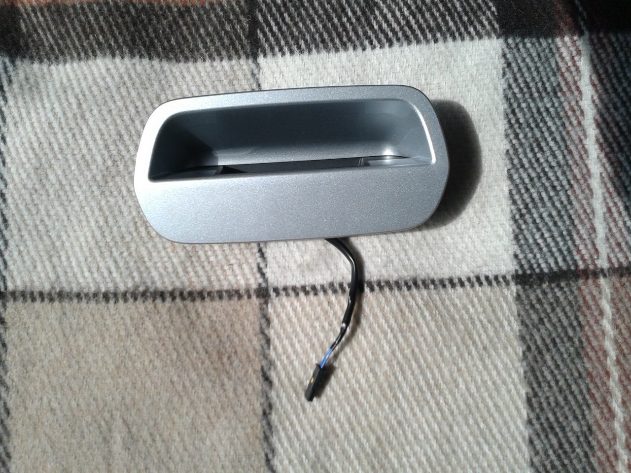 Кнопка открытия багажника Chevrolet Cruze Хэтчбэк